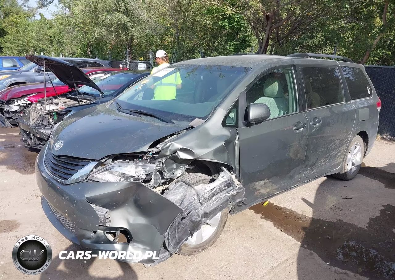 2011 Toyota Sienna Le V6 VIN:5TDKK3DC1BS008729 - 2