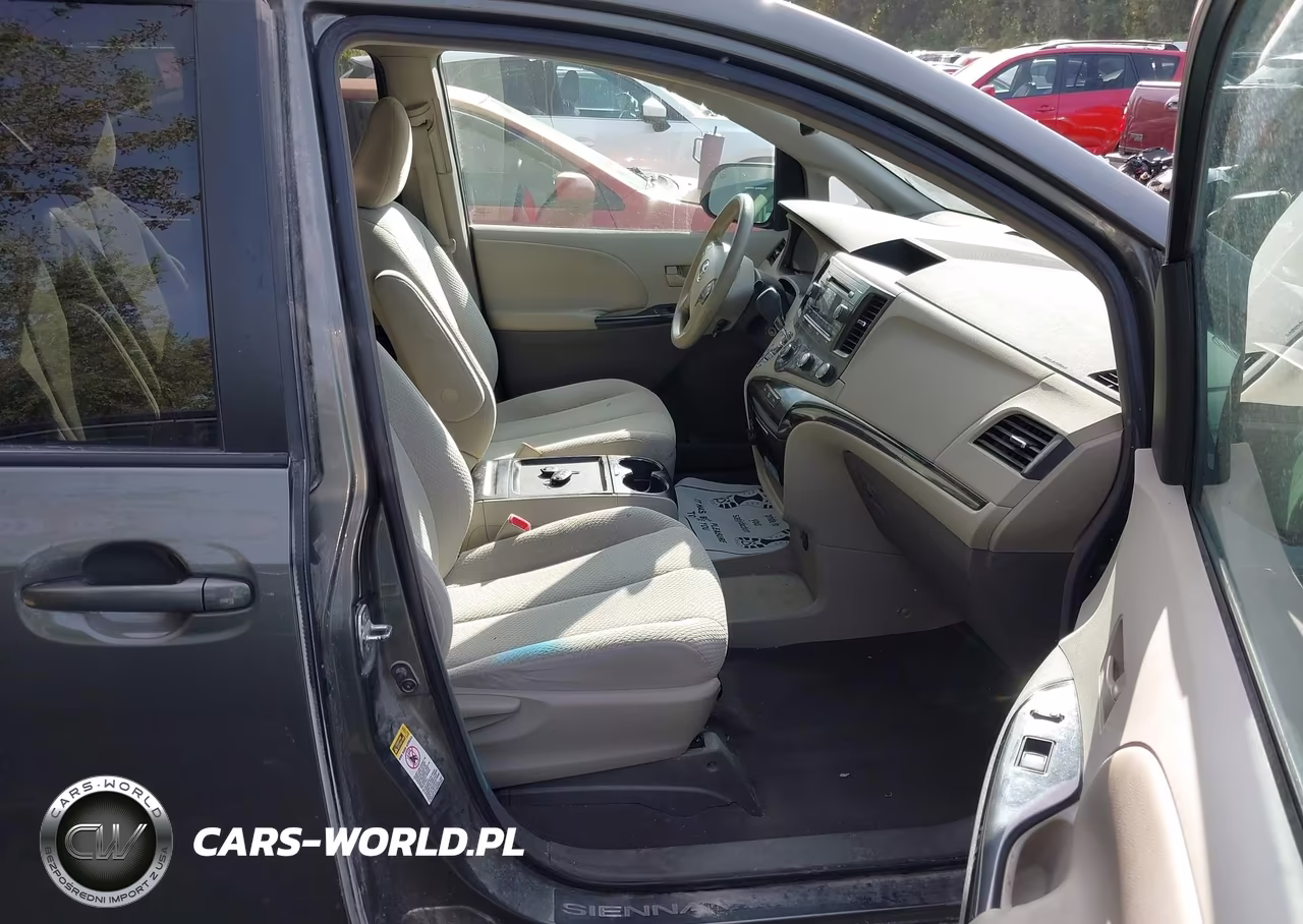 2011 Toyota Sienna Le V6 VIN:5TDKK3DC1BS008729 - 5