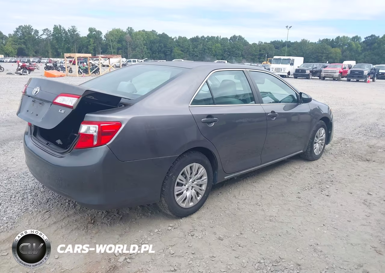 2014 Toyota Camry Le VIN:4T1BF1FK4EU368232 - 4