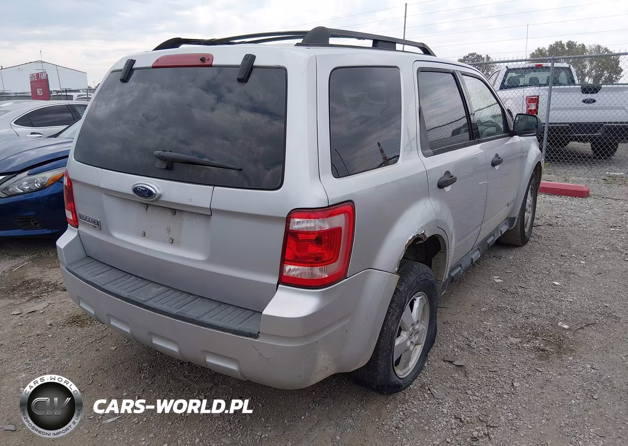 2008 Ford Escape Xlt VIN:1FMCU03Z78KA51082 - 4