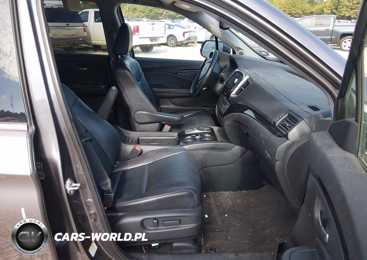 2016 Honda Pilot Touring VIN:5FNYF5H93GB017954 - 5