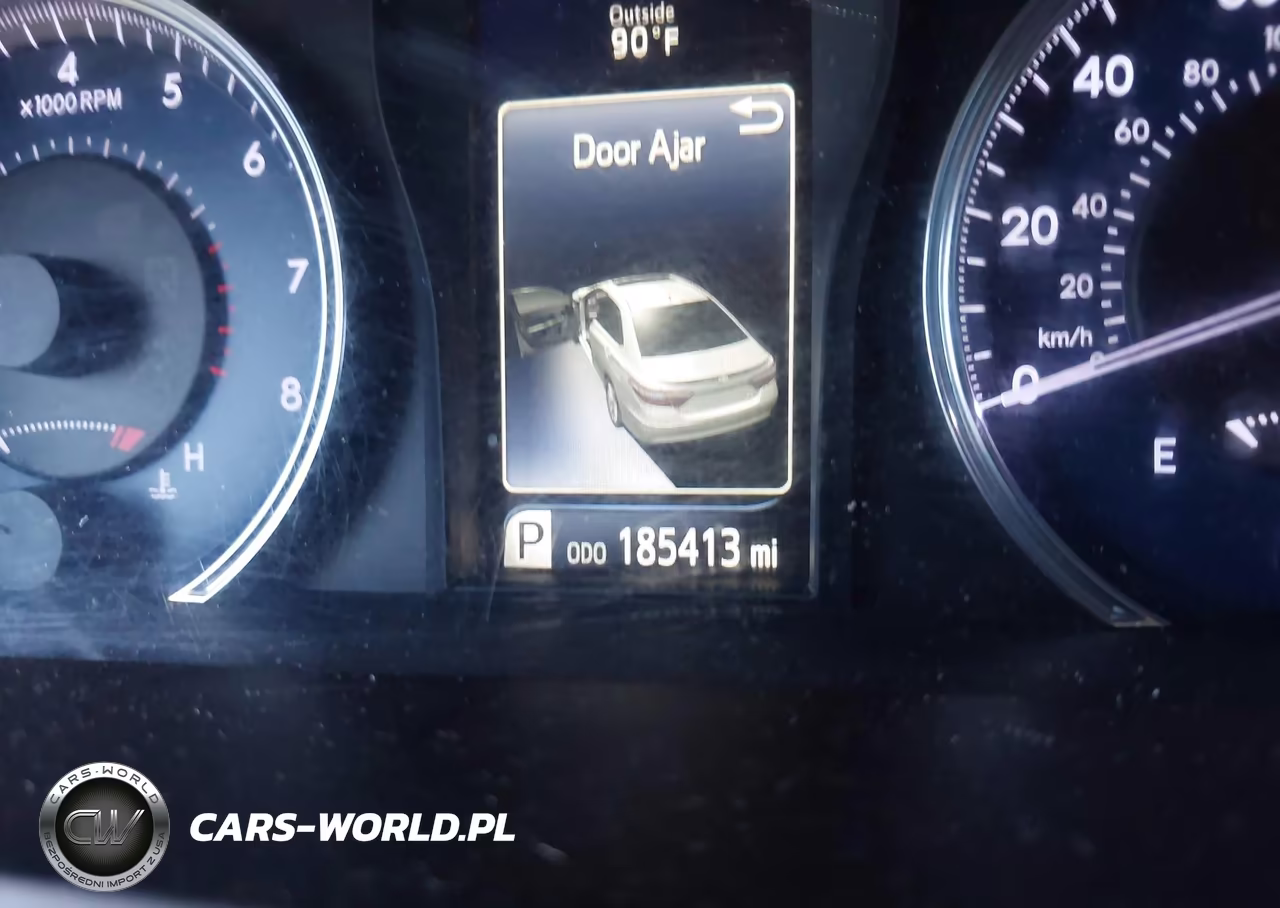 2016 Toyota Camry Le VIN:4T1BF1FK0GU512362 - 16
