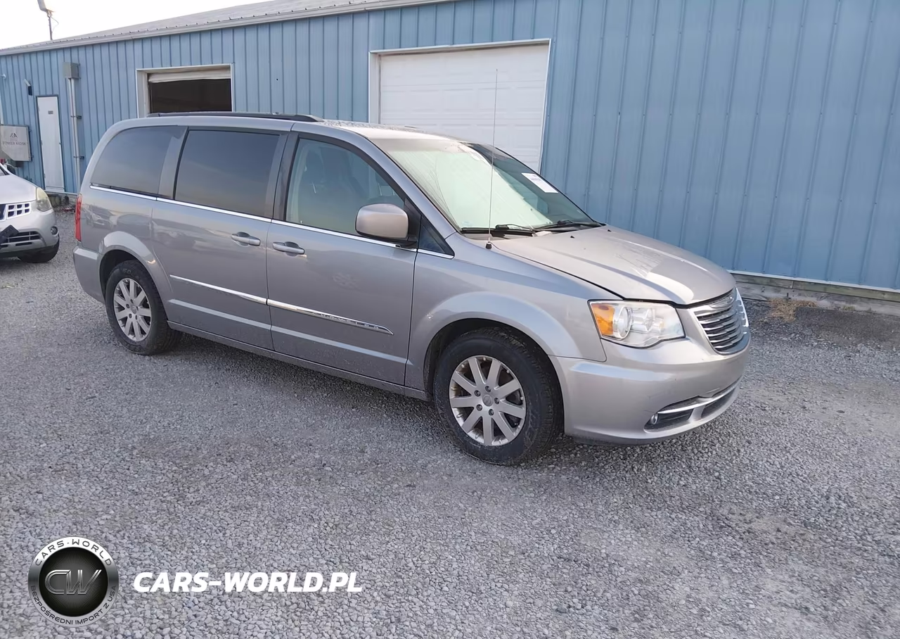 2016 Chrysler Town & Country Touring – zdjęcie 1 z 16