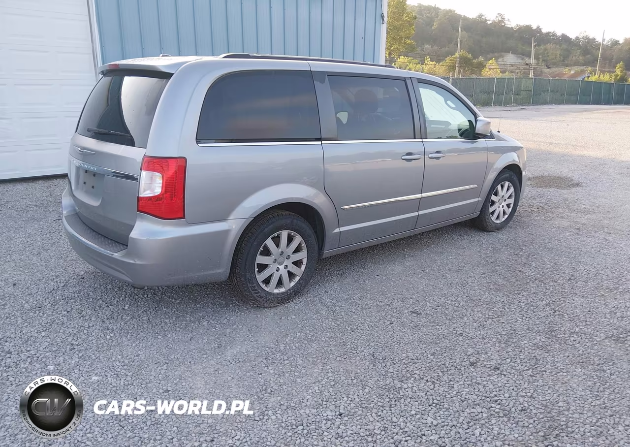 2016 Chrysler Town & Country Touring VIN:2C4RC1BG5GR288273 - 4