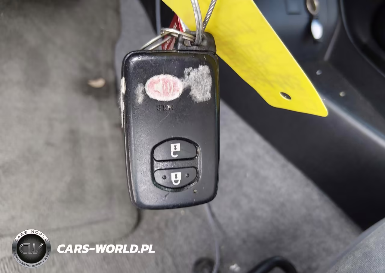 2013 Toyota Prius Two VIN:JTDKN3DU7D5697927 - 11