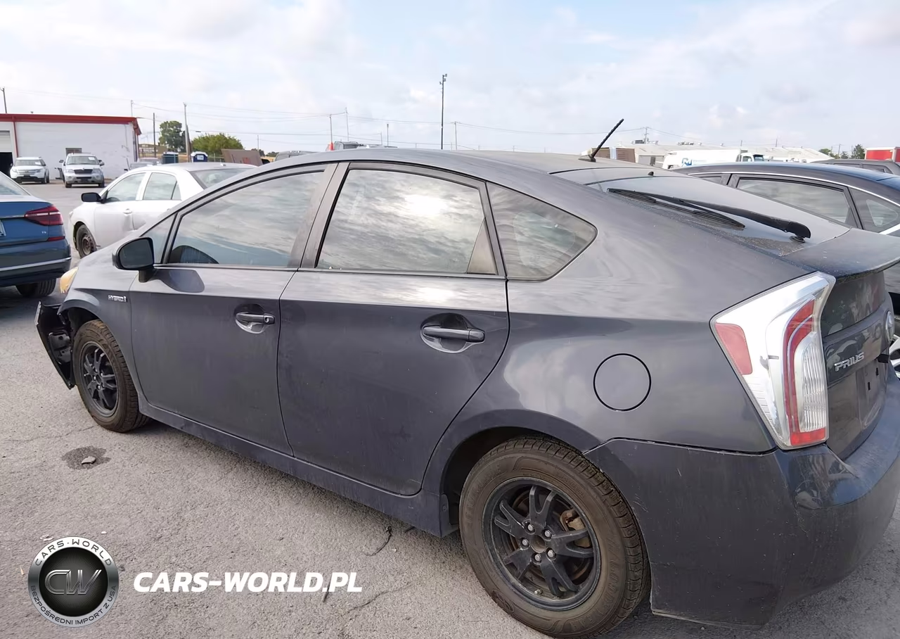 2013 Toyota Prius Two VIN:JTDKN3DU7D5697927 - 14
