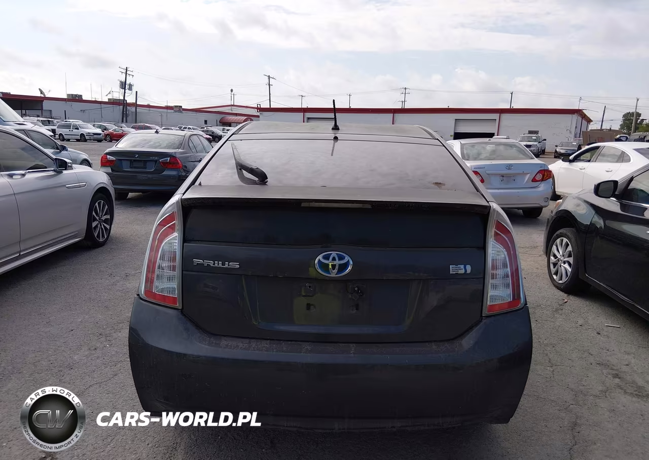 2013 Toyota Prius Two VIN:JTDKN3DU7D5697927 - 16