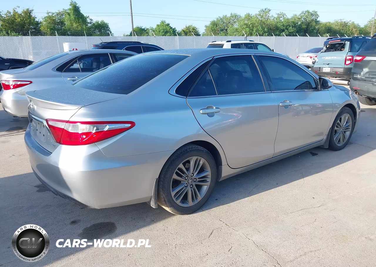 2017 Toyota Camry Se VIN:4T1BF1FK3HU401435 - 4
