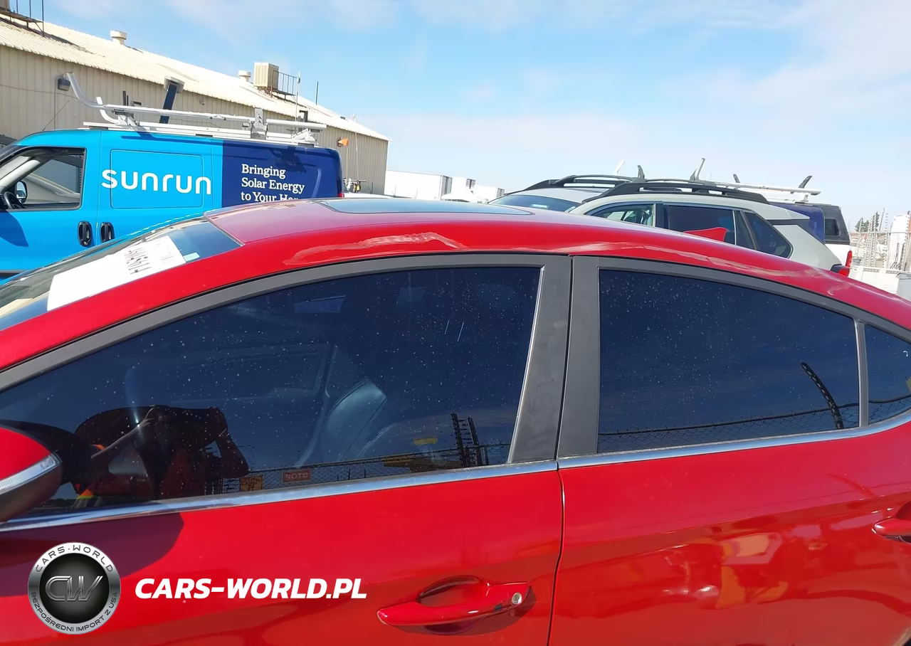 2018 Hyundai Elantra Sport VIN:KMHD04LB2JU523726 - 19