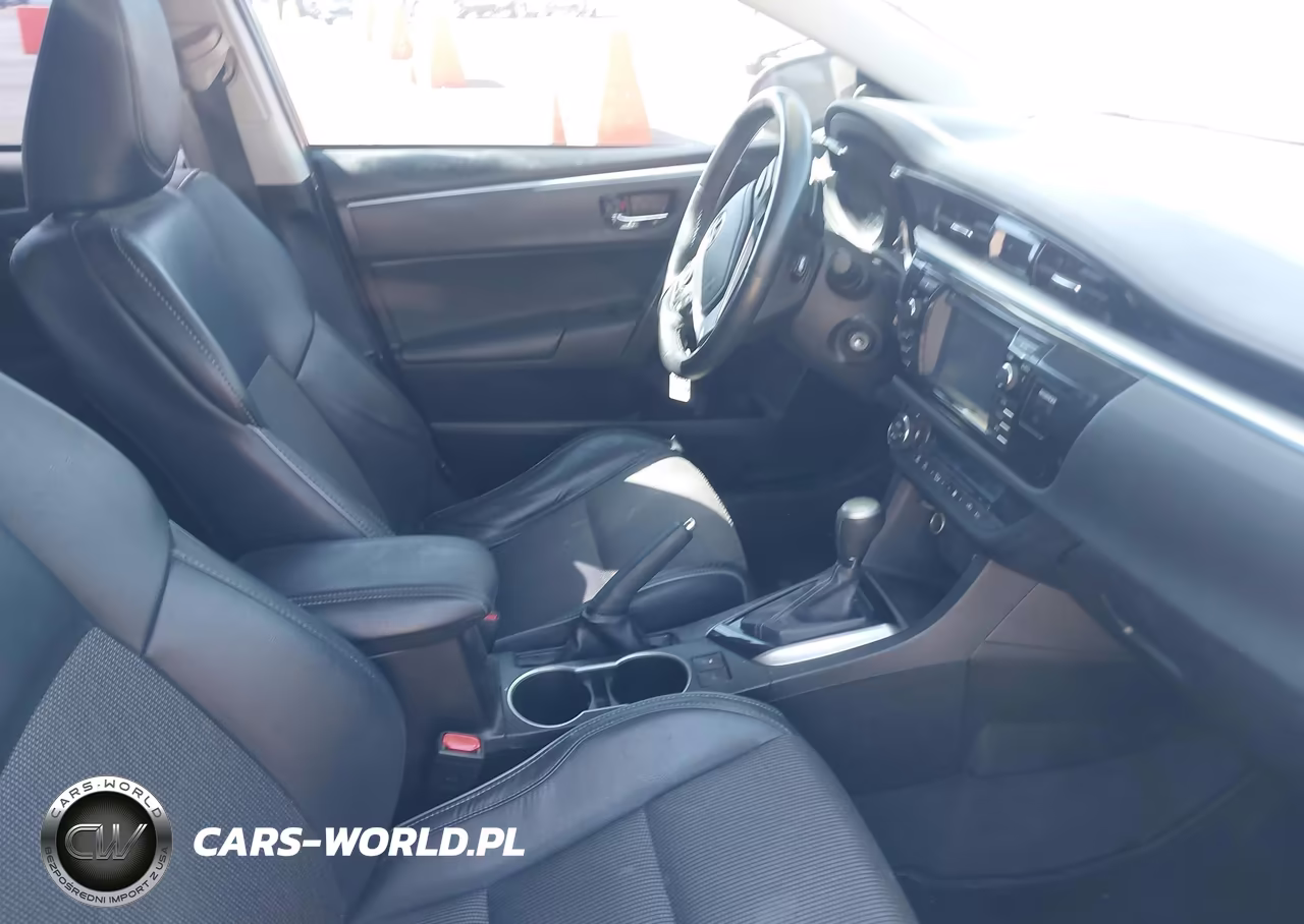 2015 Toyota Corolla S Plus VIN:5YFBURHEXFP321138 - 5