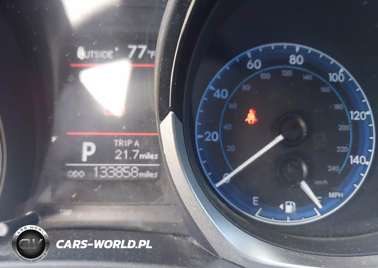 2015 Toyota Corolla S Plus VIN:5YFBURHEXFP321138 - 7