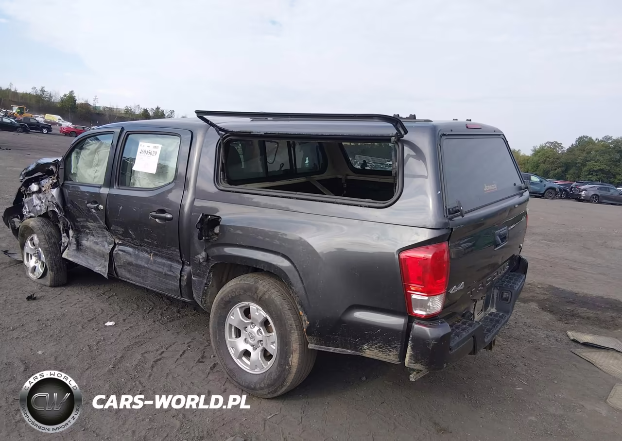 2017 Toyota Tacoma Sr V6 VIN:3TMCZ5AN2HM090335 - 3