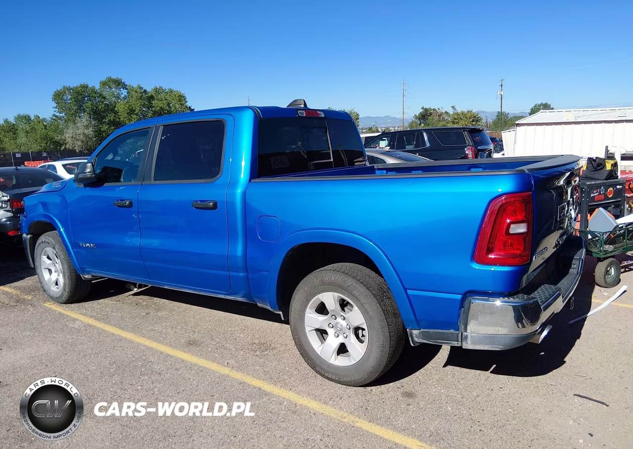2025 Ram 1500 Big Horn 4X4 5'7 Box VIN:1C6SRFFP4SN581165 - 3