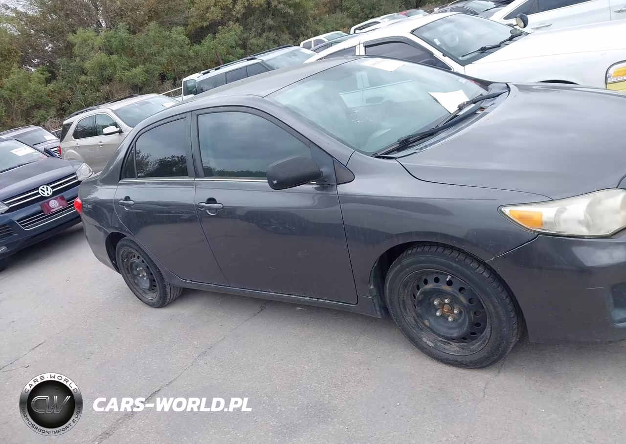 2013 Toyota Corolla Le VIN:5YFBU4EE9DP119654 - 13