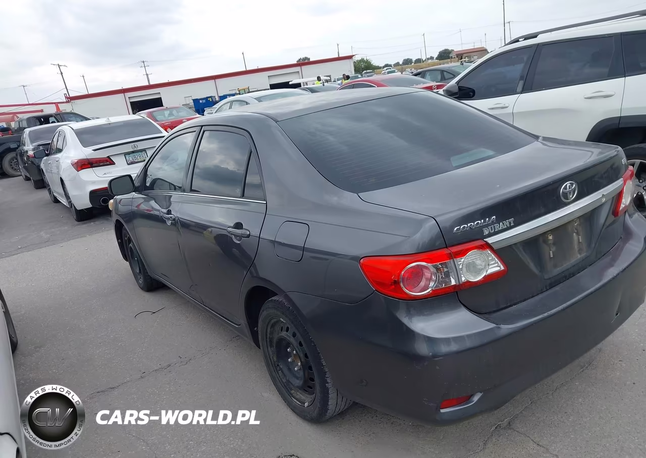 2013 Toyota Corolla Le VIN:5YFBU4EE9DP119654 - 3