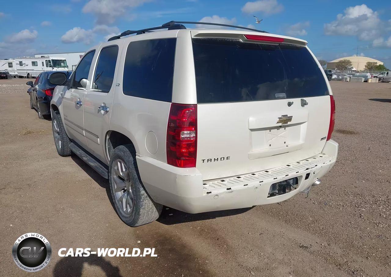 2014 Chevrolet Tahoe Ltz VIN:1GNSCCE08ER126174 - 3