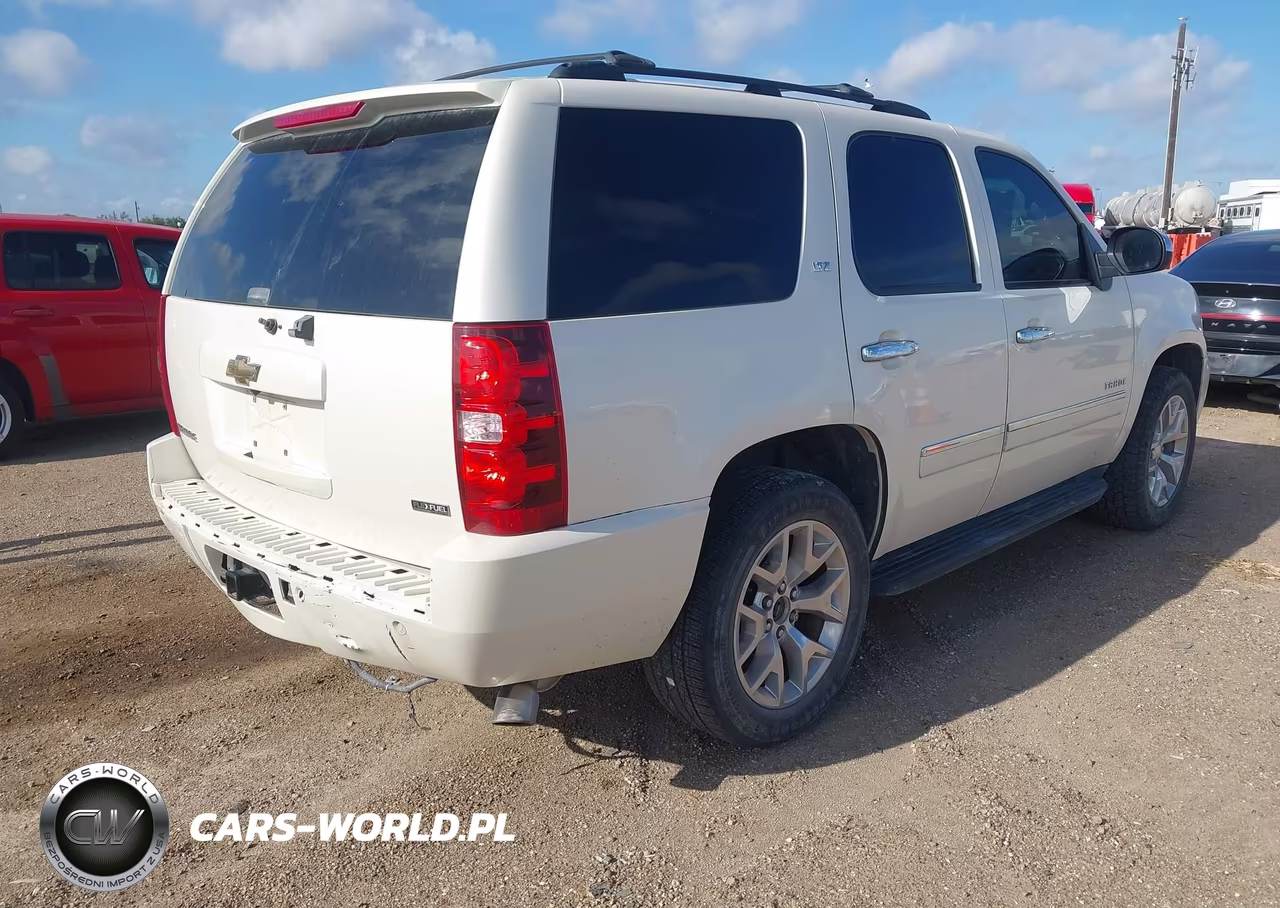 2014 Chevrolet Tahoe Ltz VIN:1GNSCCE08ER126174 - 4