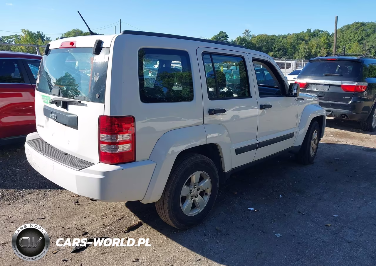 2012 Jeep Liberty Sport VIN:1C4PJMAK6CW208629 - 4