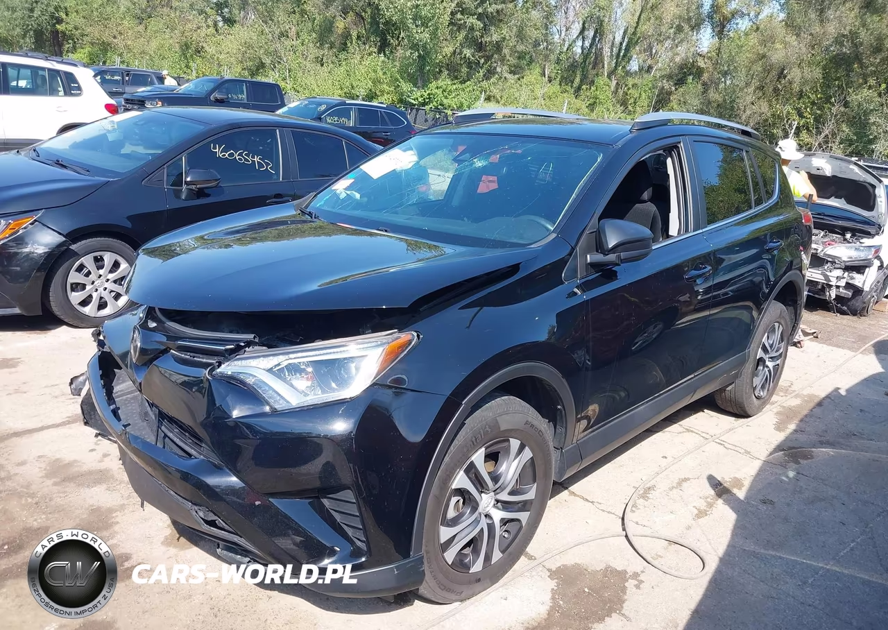 2018 Toyota Rav4 Le VIN:2T3BFREV3JW762770 - 2
