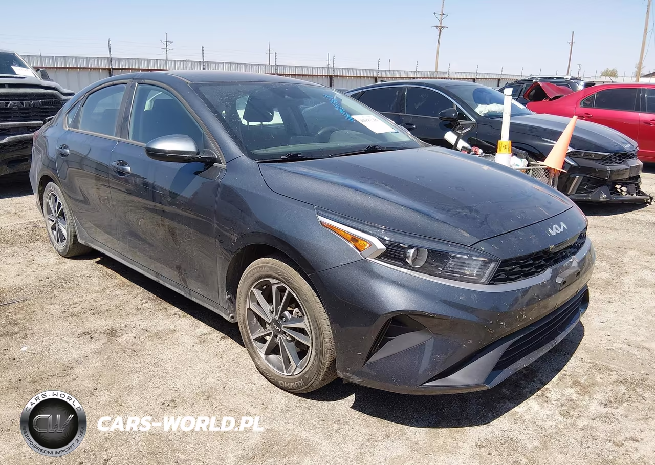 2024 Kia Forte Lxs