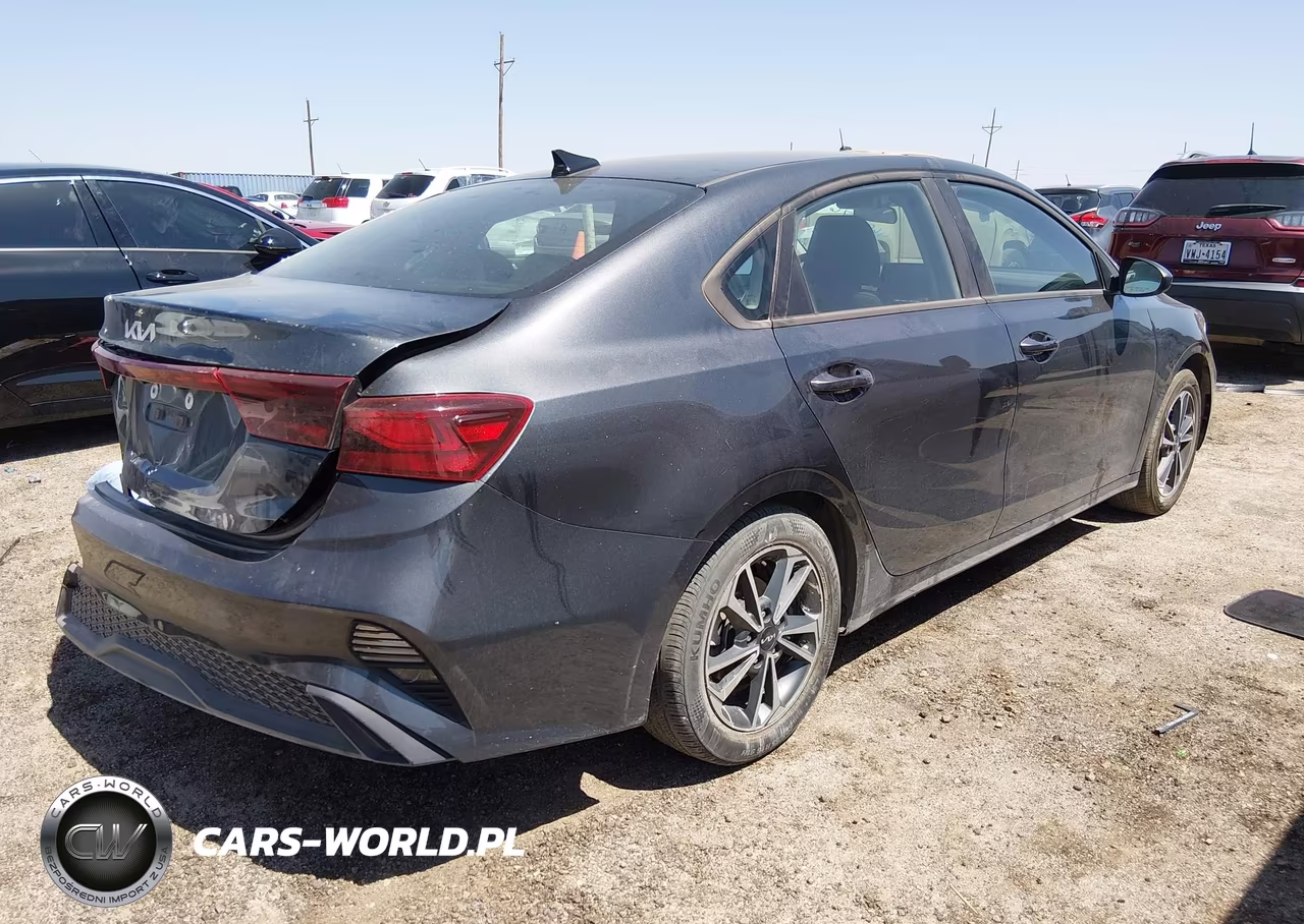 2024 Kia Forte Lxs VIN:3KPF24AD5RE740497 - 4
