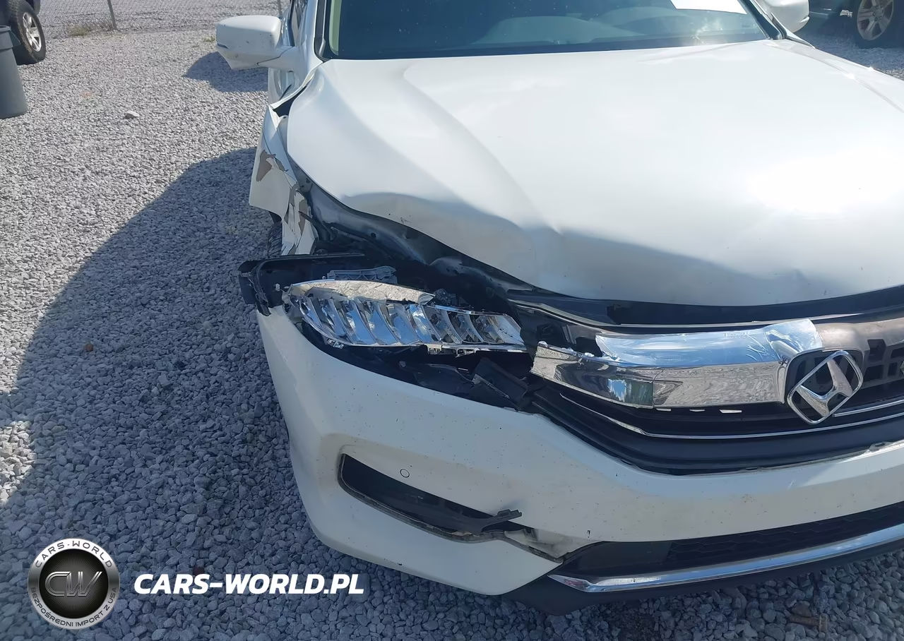 2017 Honda Accord Touring V6 VIN:1HGCR3F94HA003002 - 6