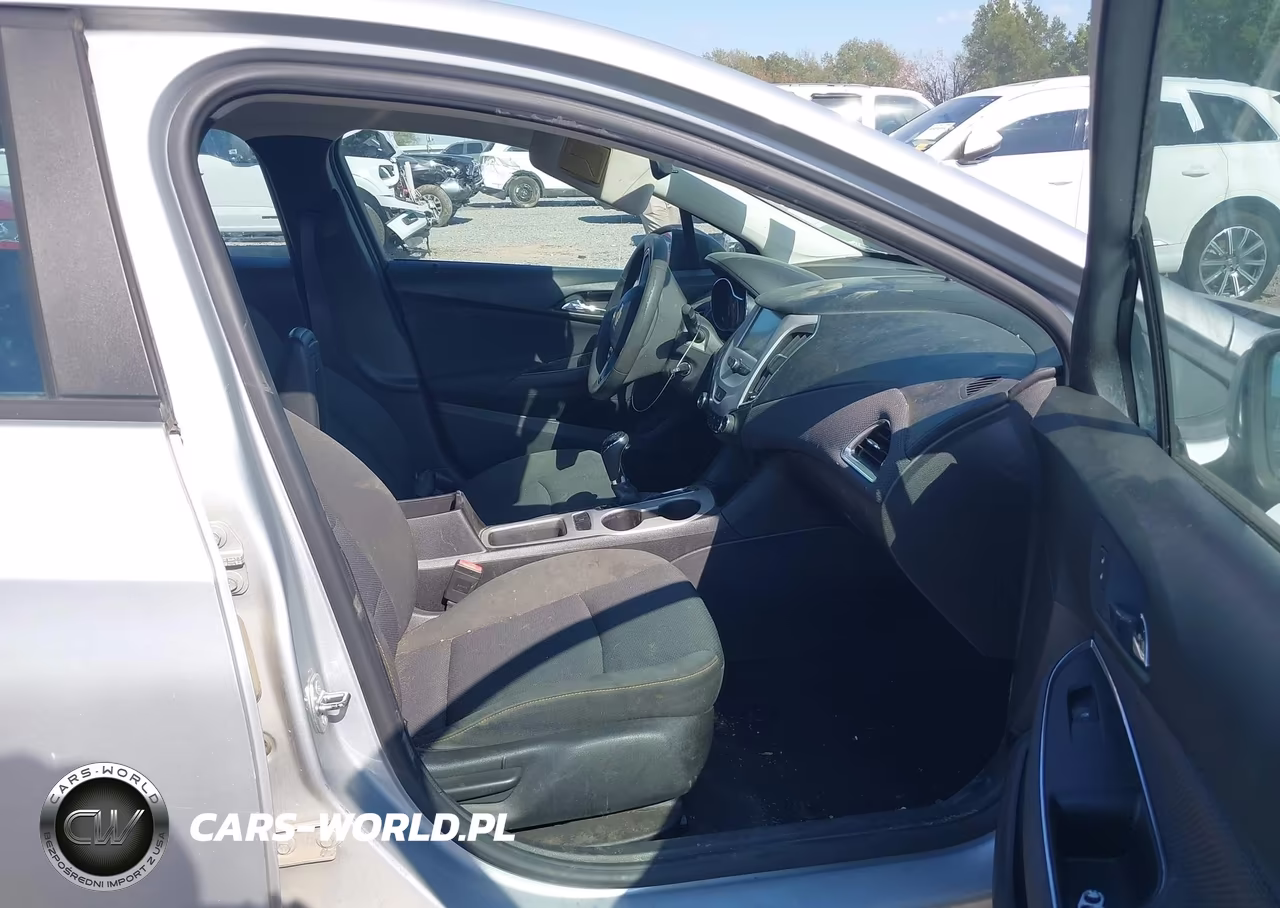 2016 Chevrolet Cruze Ls Auto VIN:1G1BC5SM5G7263317 - 5