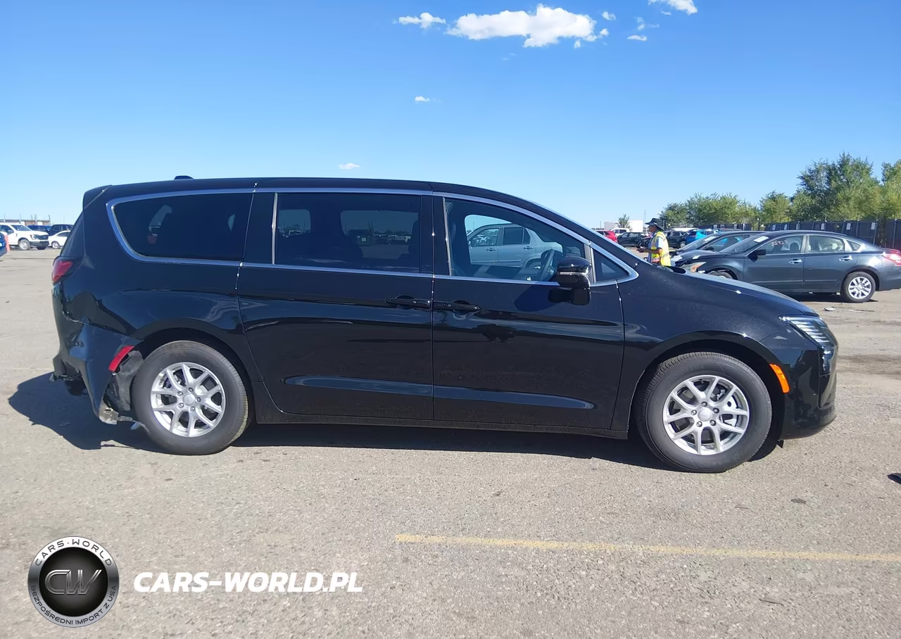 2027 Chrysler Pacifica VIN:2C4RC1BG9VR594339 - 13