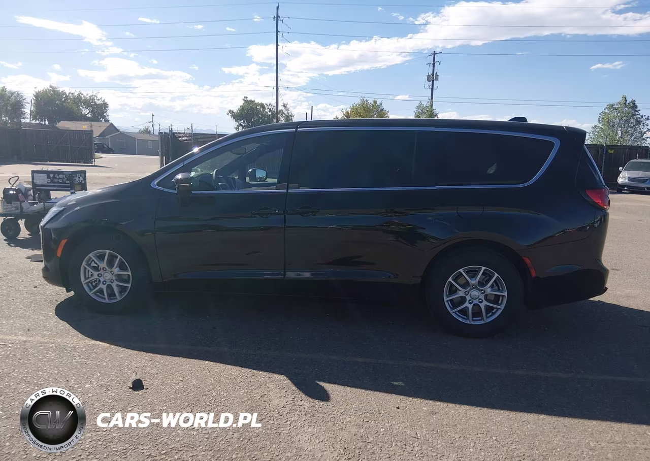 2027 Chrysler Pacifica VIN:2C4RC1BG9VR594339 - 14