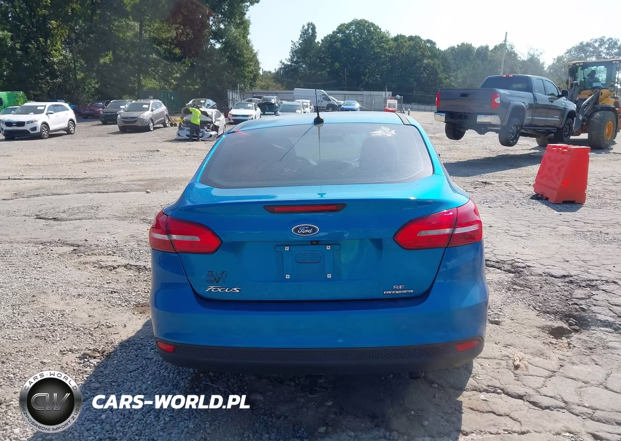 2015 Ford Focus Se VIN:1FADP3F27FL227240 - 16