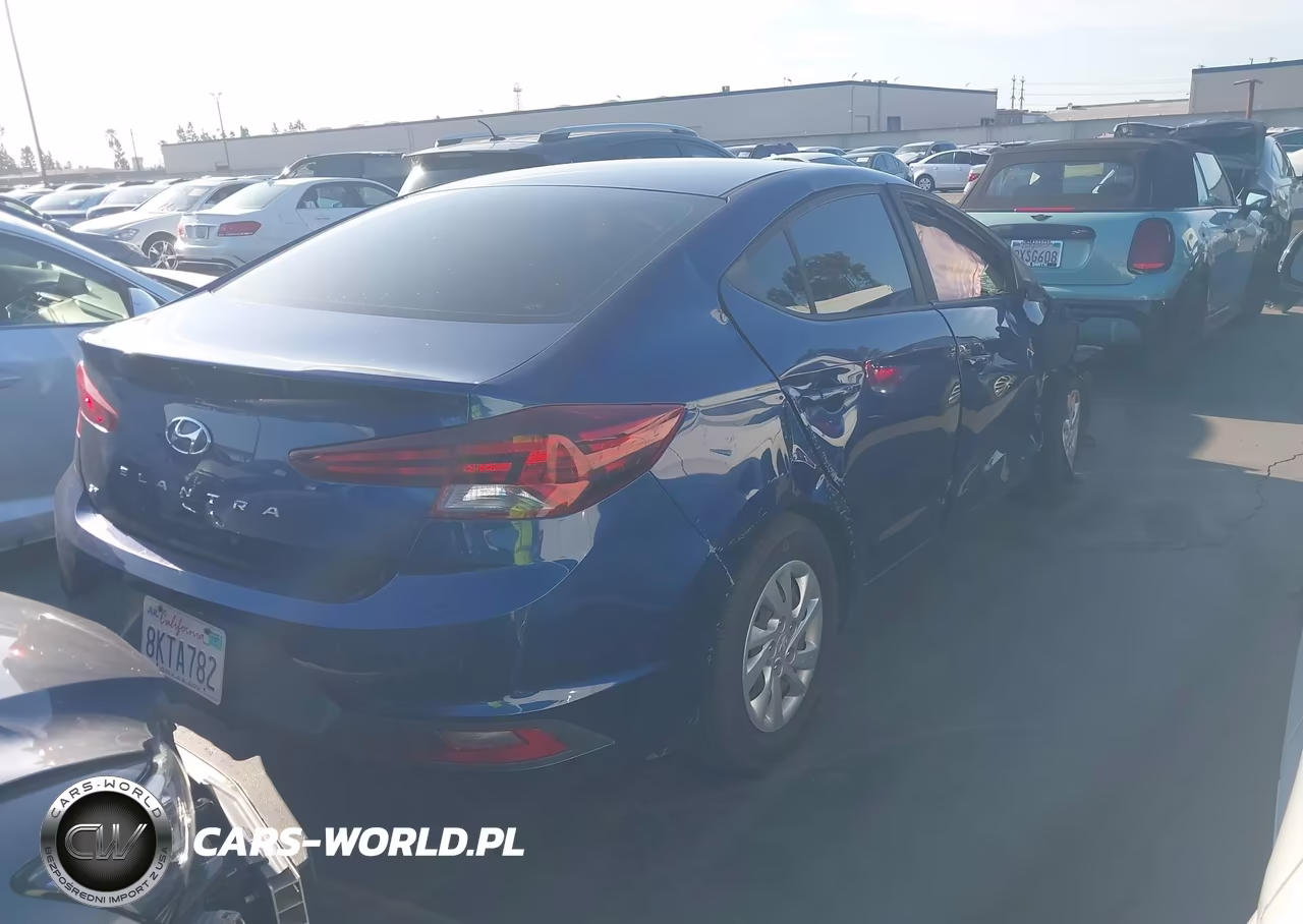 2019 Hyundai Elantra Se VIN:5NPD74LF4KH497614 - 4