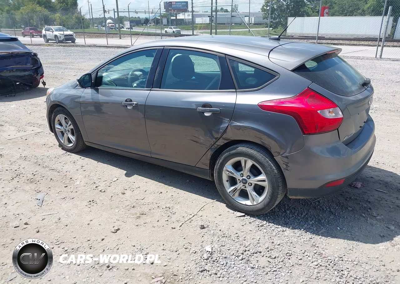 2013 Ford Focus Se VIN:1FADP3K25DL216885 - 3
