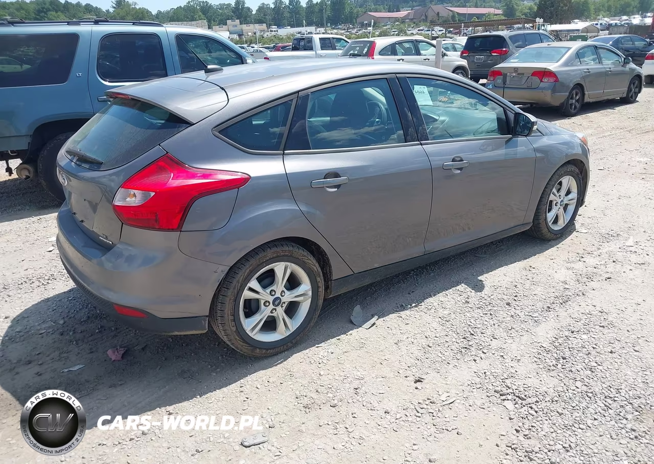 2013 Ford Focus Se VIN:1FADP3K25DL216885 - 4