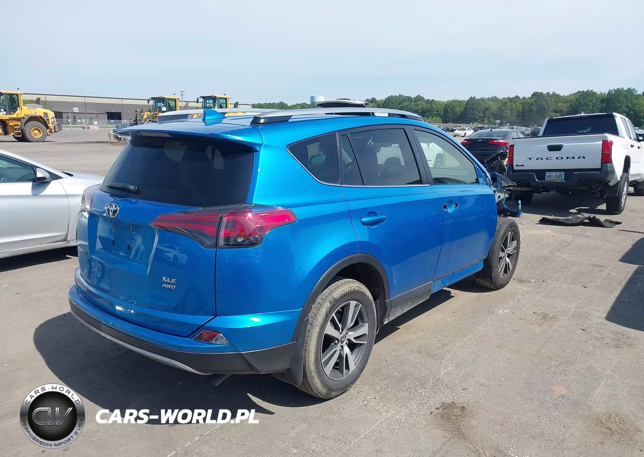 2018 Toyota Rav4 Xle VIN:JTMRFREVXJD254758 - 4