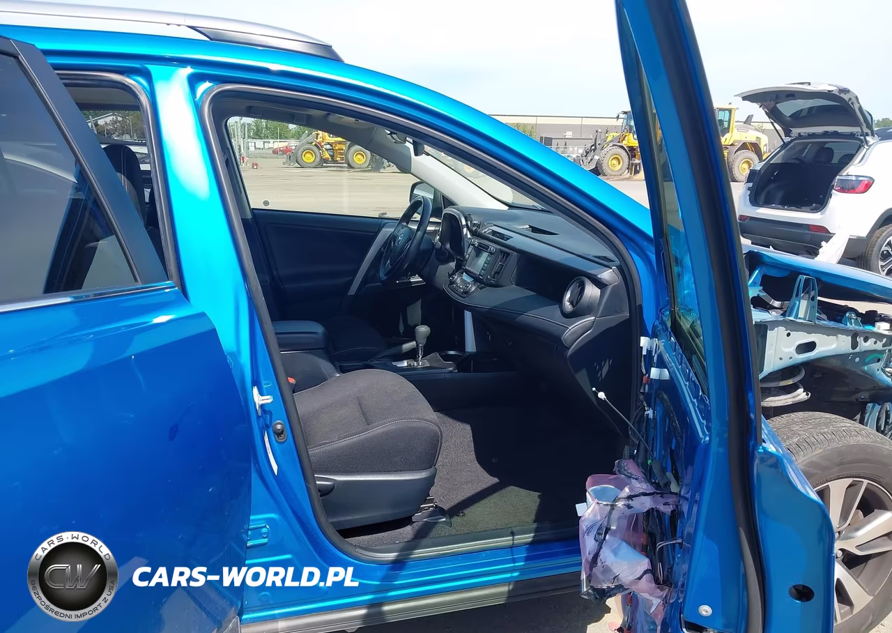2018 Toyota Rav4 Xle VIN:JTMRFREVXJD254758 - 5