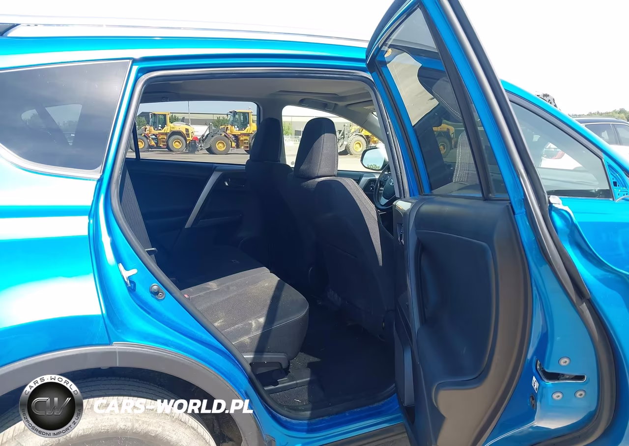 2018 Toyota Rav4 Xle VIN:JTMRFREVXJD254758 - 8
