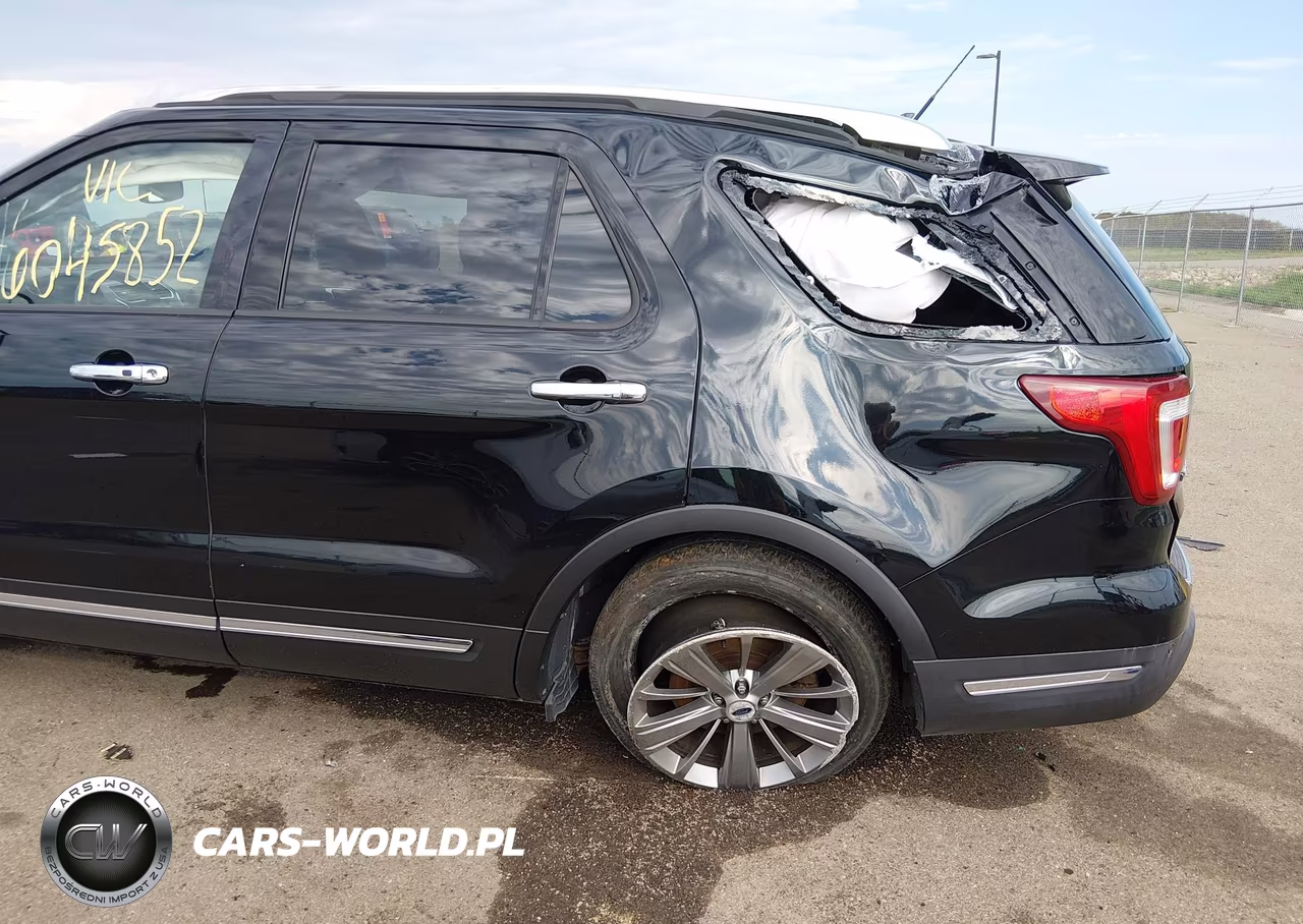 2018 Ford Explorer Limited VIN:1FM5K8F84JGB10811 - 6