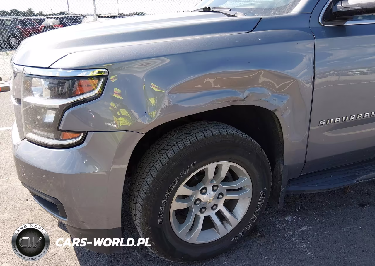 2019 Chevrolet Suburban Lt VIN:1GNSKHKC8KR304627 - 5