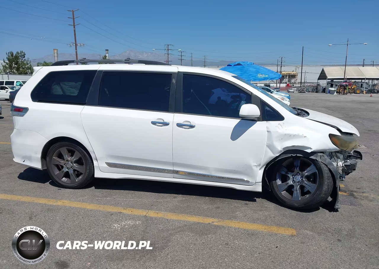 2015 Toyota Sienna Se 8 Passenger VIN:5TDXK3DC5FS605622 - 14