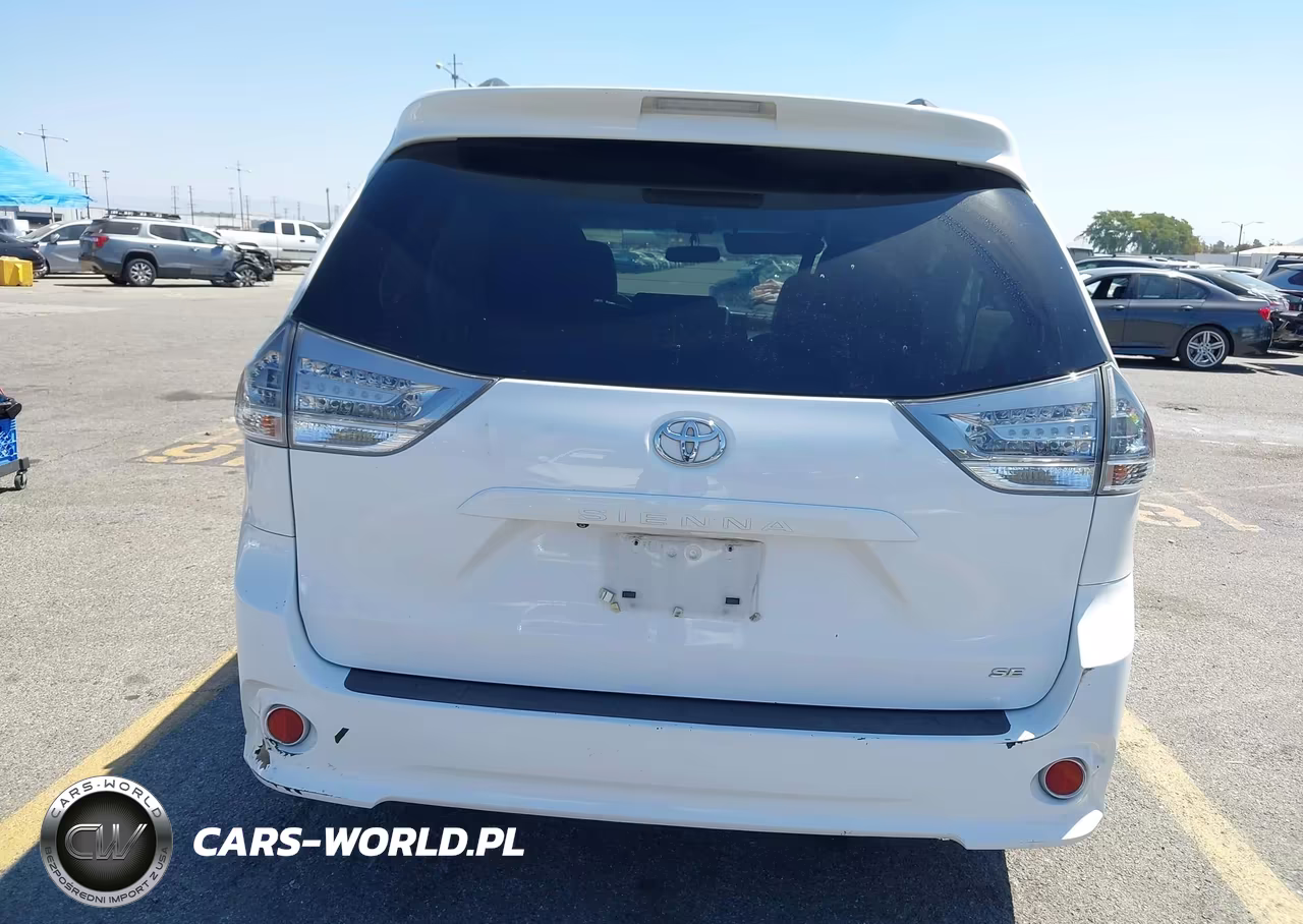 2015 Toyota Sienna Se 8 Passenger VIN:5TDXK3DC5FS605622 - 17