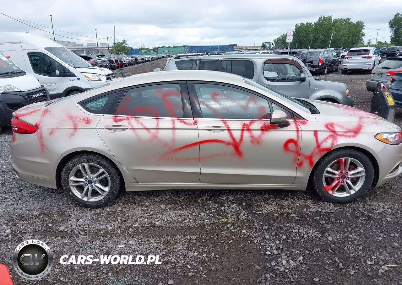 2018 Ford Fusion Se VIN:3FA6P0H79JR179640 - 13