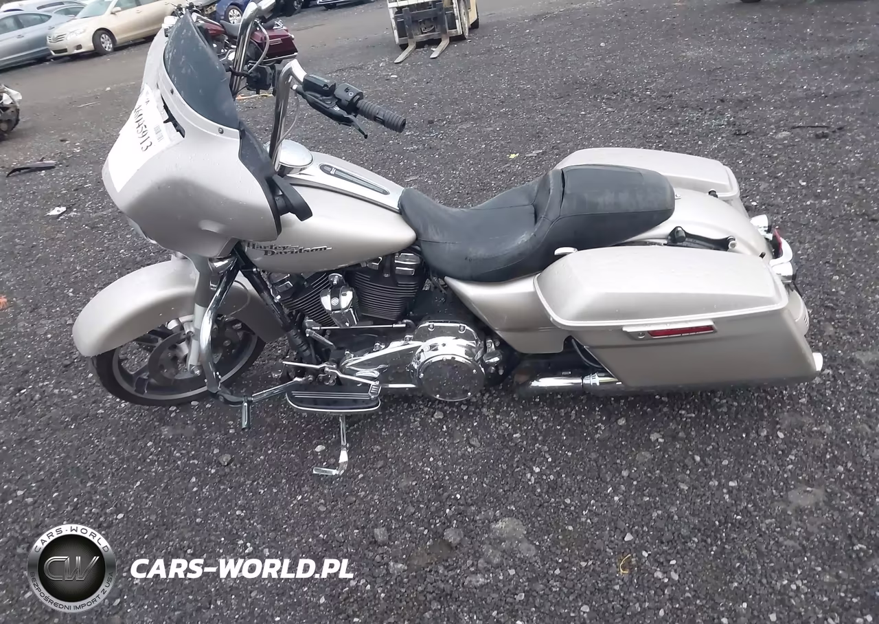 2018 Harley-Davidson Flhx Street Glide VIN:1HD1KBC17JB645747 - 12