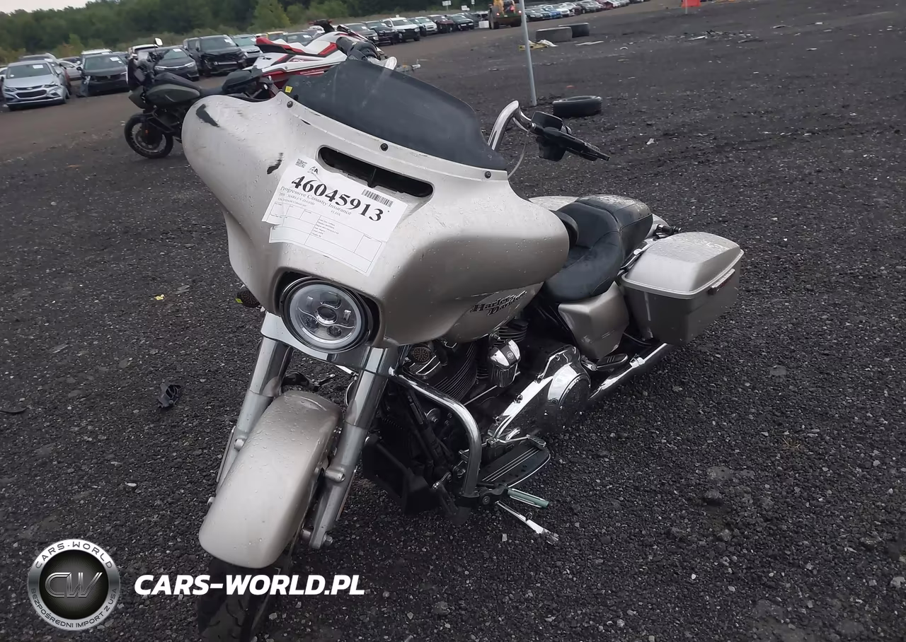 2018 Harley-Davidson Flhx Street Glide VIN:1HD1KBC17JB645747 - 2