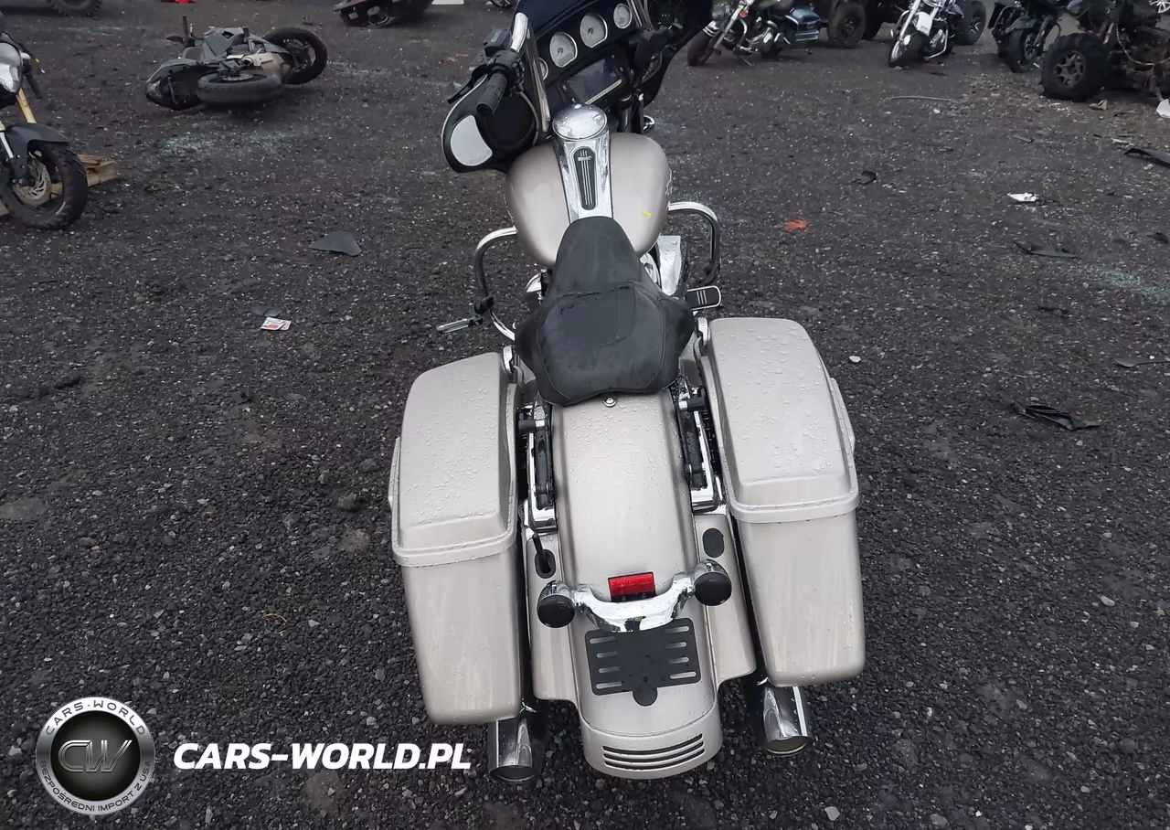 2018 Harley-Davidson Flhx Street Glide VIN:1HD1KBC17JB645747 - 6
