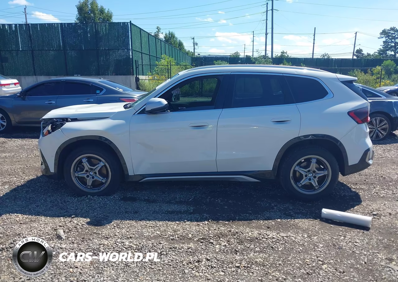 2023 BMW X1 xDrive28I VIN:WBX73EF07P5X74093 - 14