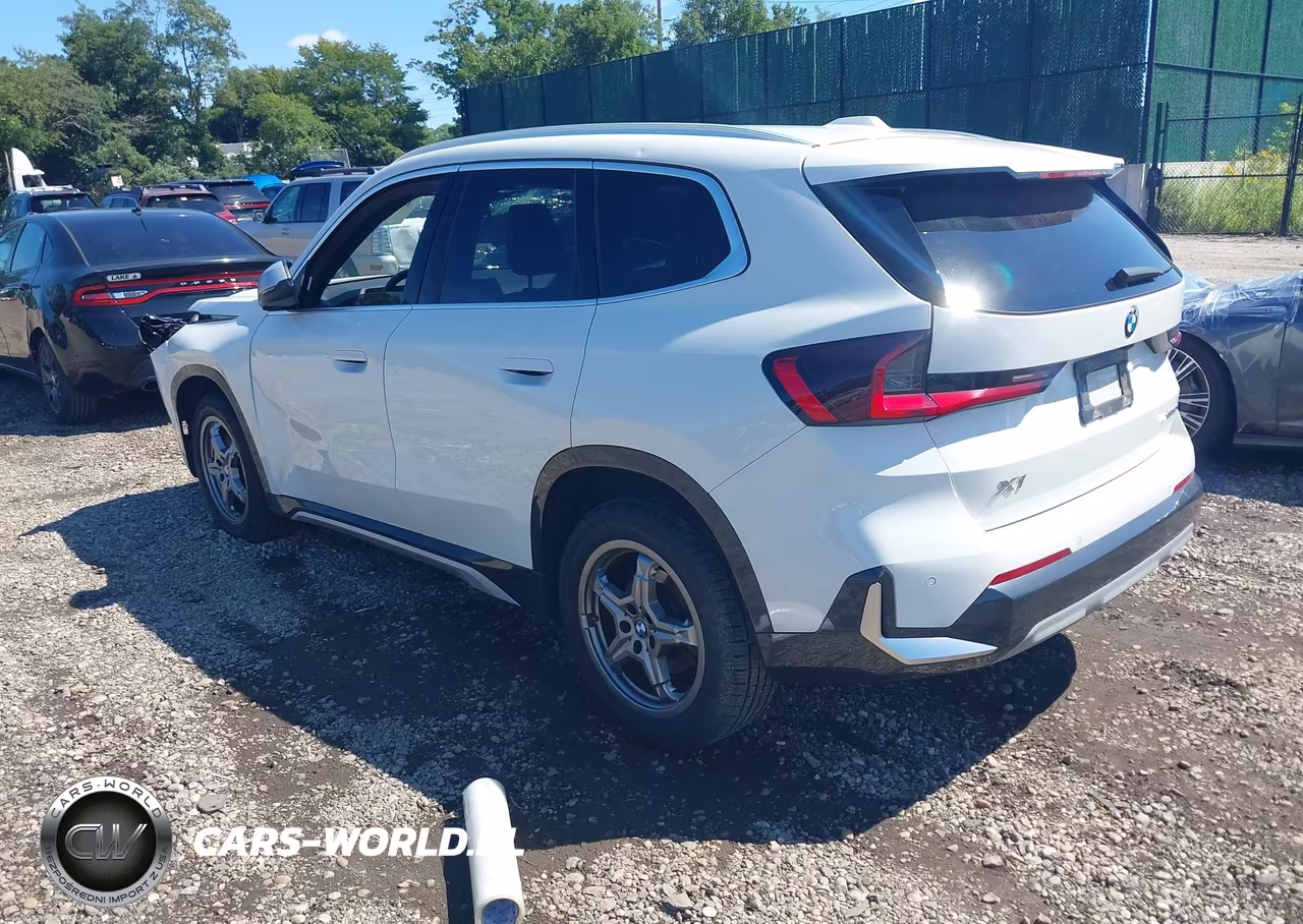 2023 BMW X1 xDrive28I VIN:WBX73EF07P5X74093 - 3