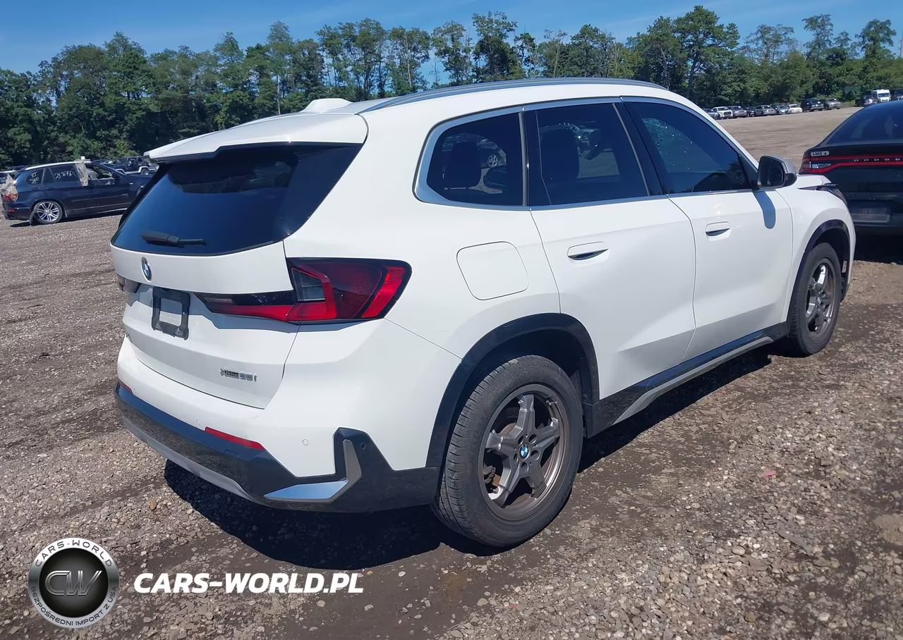 2023 BMW X1 xDrive28I VIN:WBX73EF07P5X74093 - 4