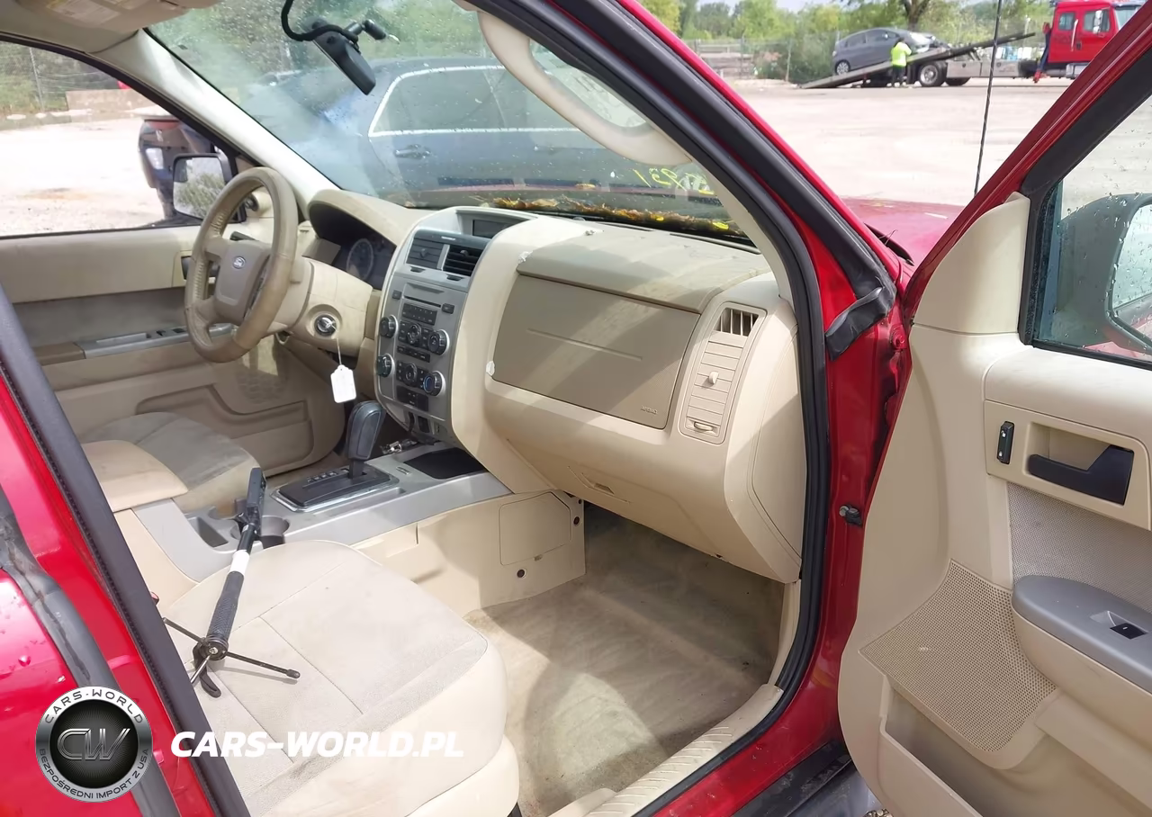 2011 Ford Escape Xlt VIN:1FMCU0D74BKA32736 - 5