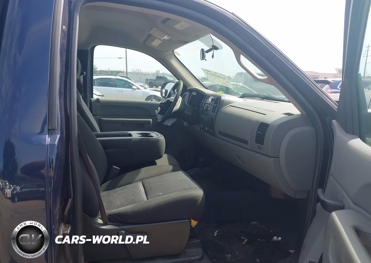 2010 Chevrolet Silverado 1500 Work Truck VIN:1GCPKPE00AZ238261 - 5
