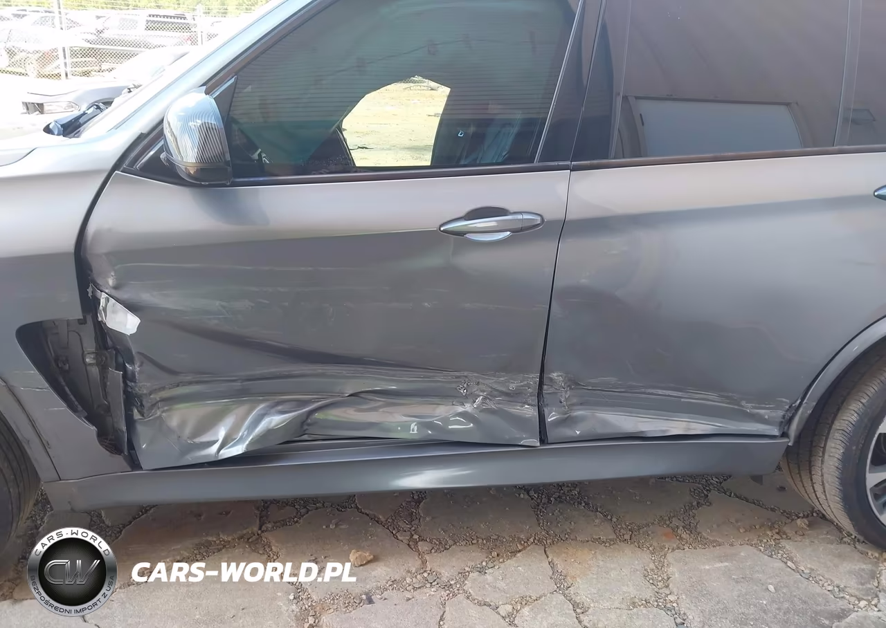 2015 BMW X5 xDrive35I VIN:5UXKR0C57F0K60327 - 6